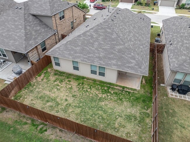 Building Photo - 825 Blackhorse Trl