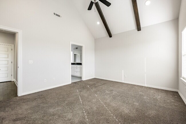 Building Photo - 2016 W Chandler Ave