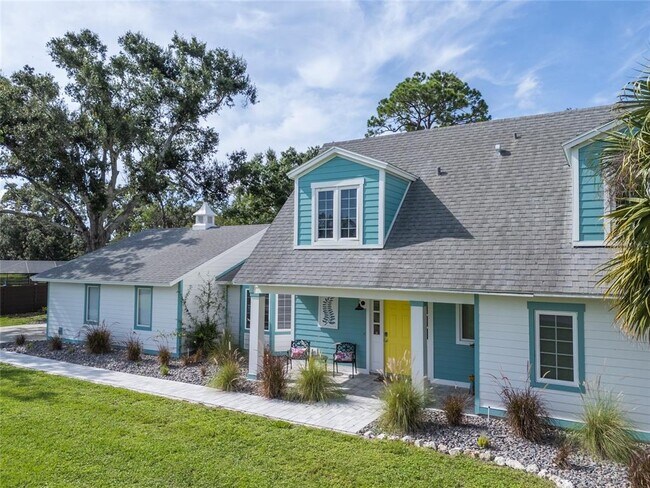 Building Photo - 5005 Canterbury Dr