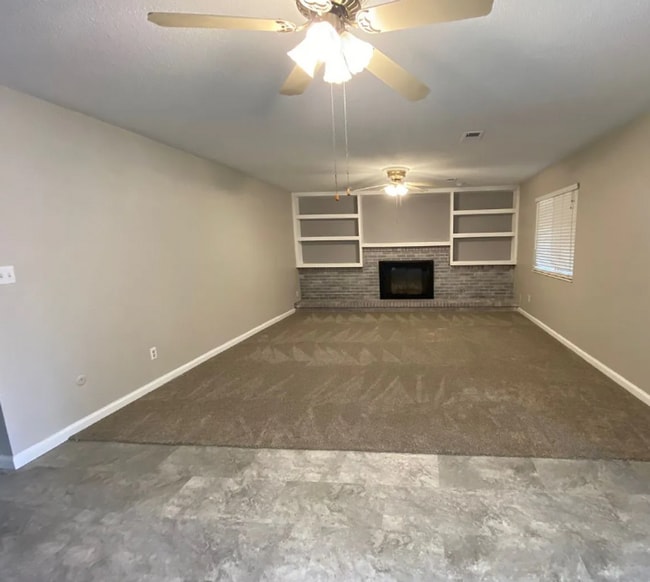 Building Photo - Comfort & Convenience in West Greeley