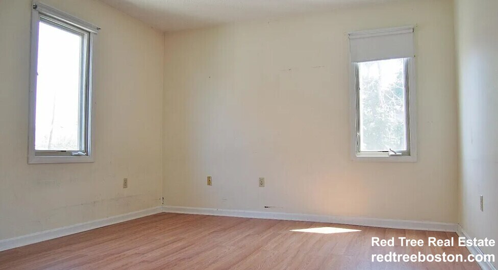 Building Photo - 9 Etna St