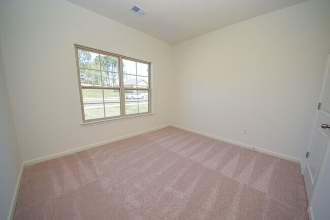 Building Photo - DR Horton built home in 2021; 4 bed, 2 bath home in Atoka.