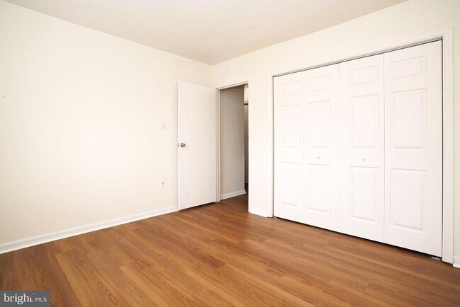 Building Photo - 4570 Conwell Dr