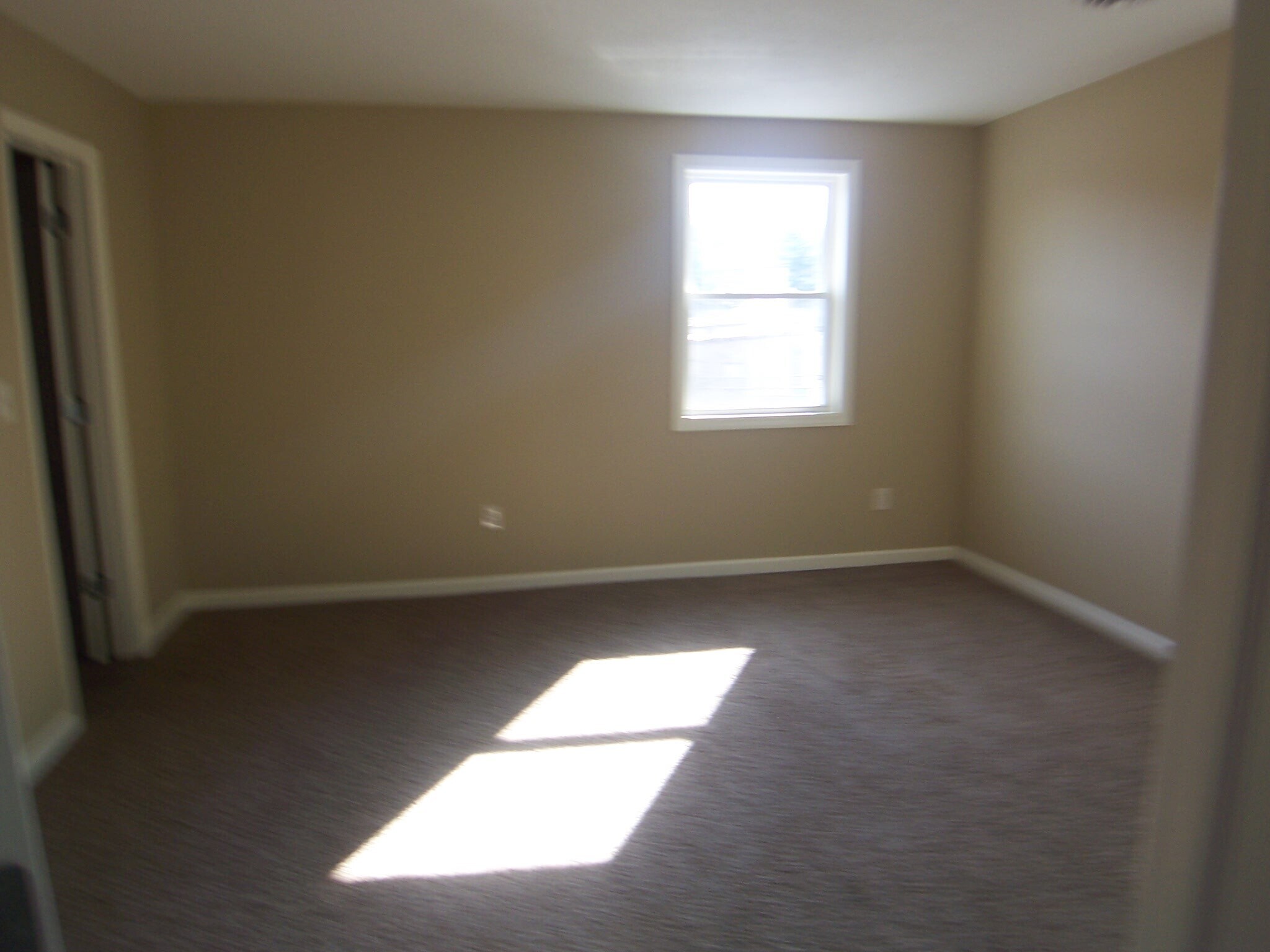 Building Photo - 302 Castle Shannon Blvd