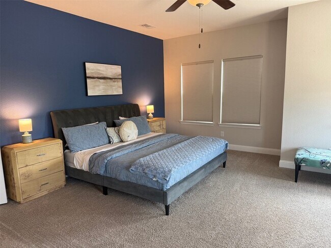 Building Photo - 111 Sumac St