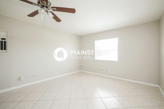 Building Photo - 3 Bedroom Pet-Friendly Home in Lehigh Acres, FL with Main Street Renewal