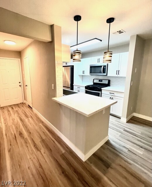 Building Photo - 2200 S Fort Apache Rd