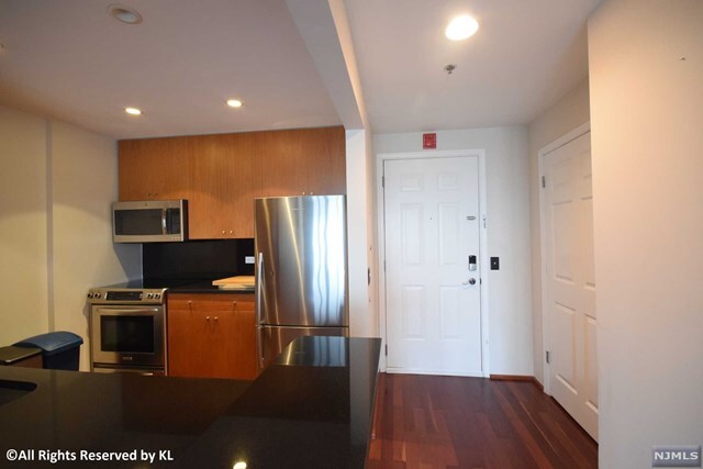 Building Photo - 3514 City Pl