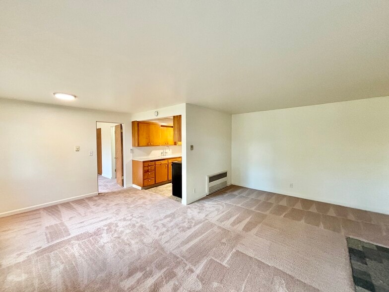 Building Photo - 1012 W Nickerson St