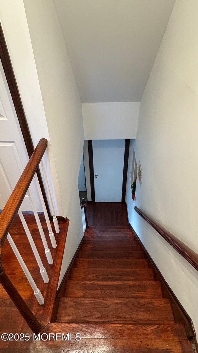 Building Photo - 343 Clifton Ave