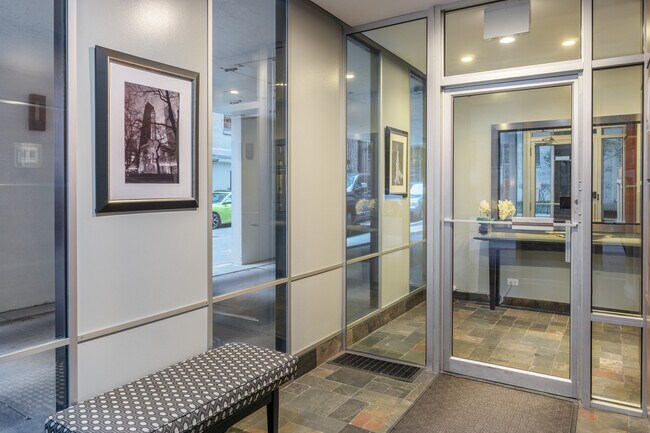Building Photo - 227 E Walton Pl