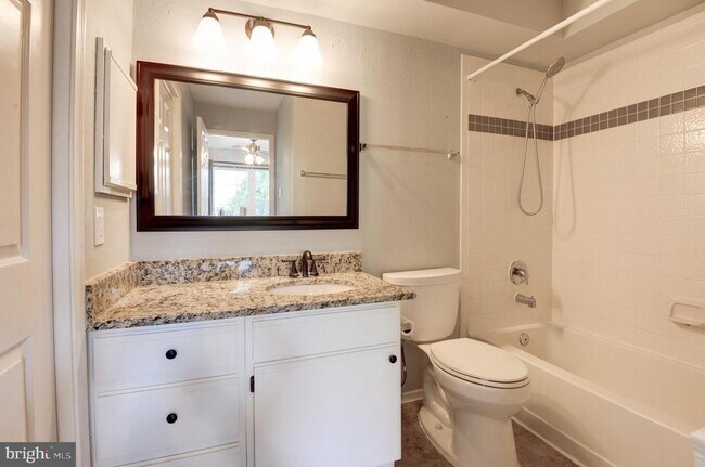 Building Photo - 3313 Wyndham Cir