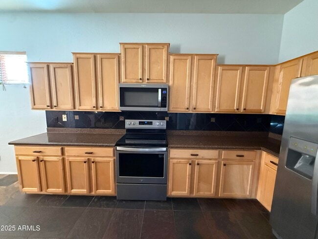 Building Photo - 10453 E Pine Valley Dr