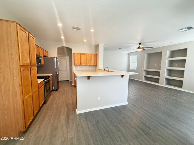Building Photo - 212 S 124th Ave