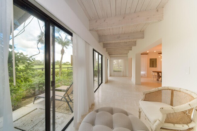 Building Photo - 11397 Pond View Dr