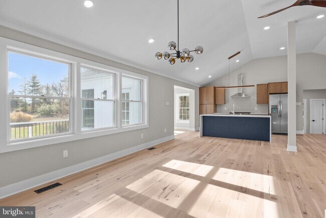 Building Photo - 271 Stoopville Rd