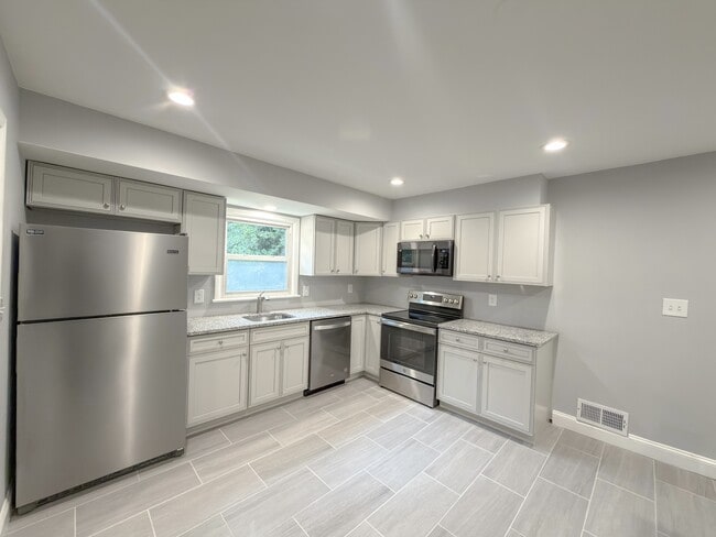 Building Photo - 9226 Limestone Pl