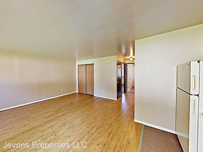 Building Photo - 608 N 3rd St