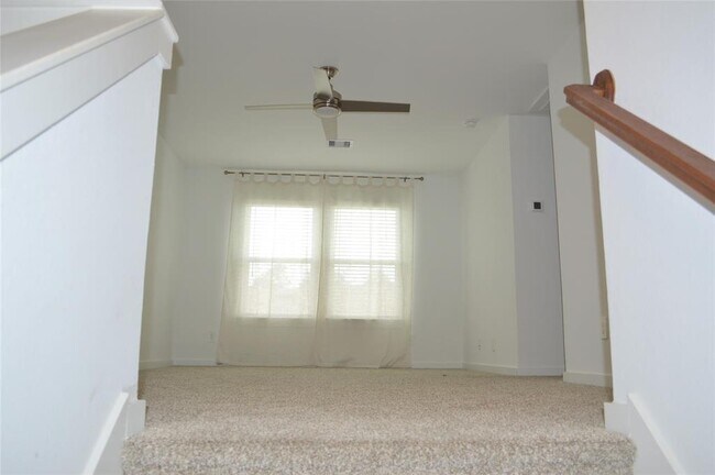 Building Photo - 10313 Cascade Range Ln