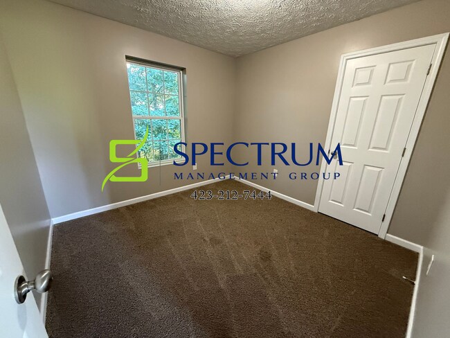Building Photo - 3 bedroom, 2 bathroom home in White Pine