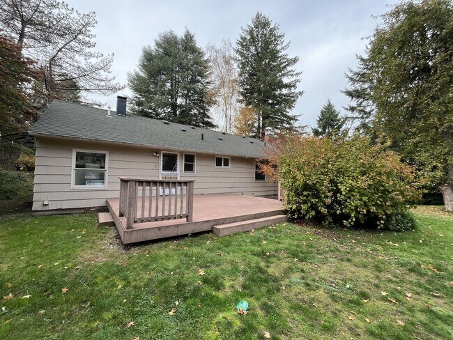 Building Photo - Beautiful 3-Bedroom Home with Remodeled Kitchen, Dual Living Spaces & Spacious Backyard