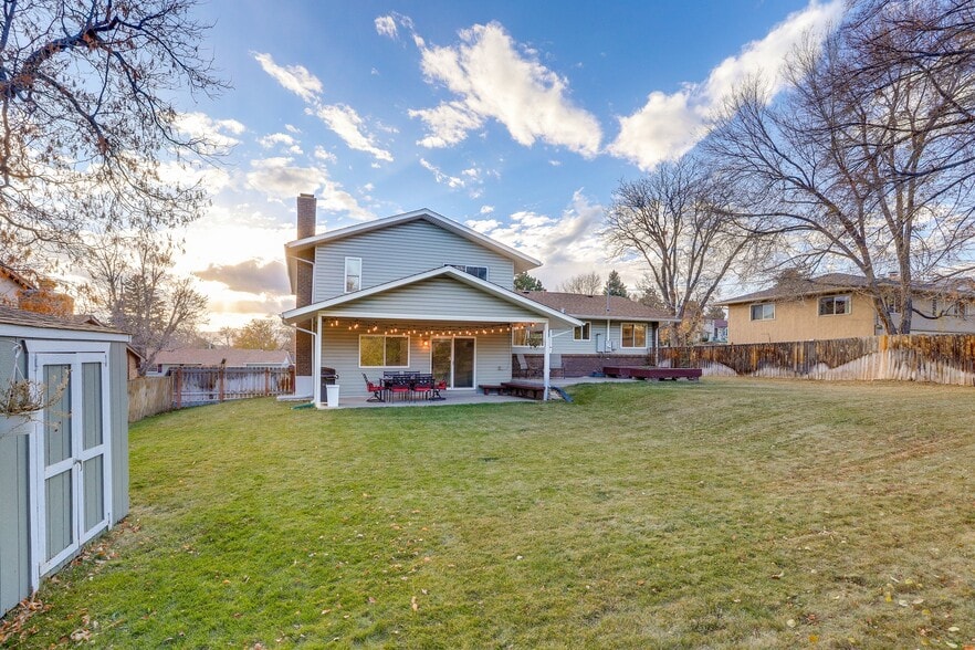 Building Photo - 2860 S Golden Way