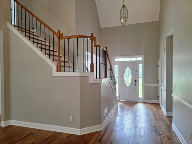 Building Photo - 2257 Roseberry Ln