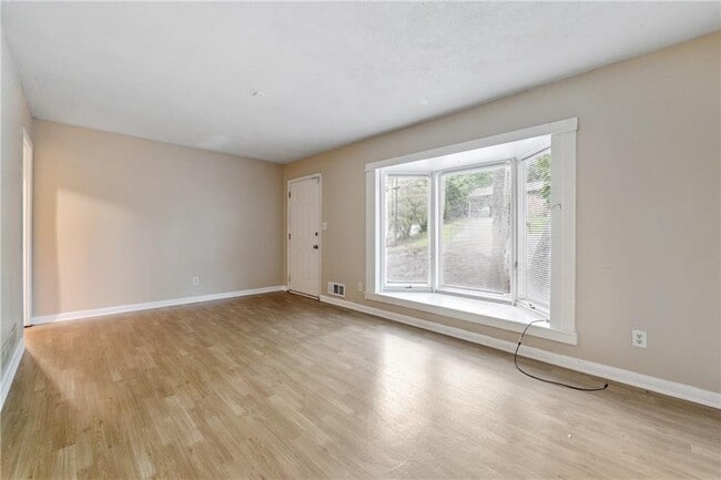 Building Photo - 5786 Deerfield Trail