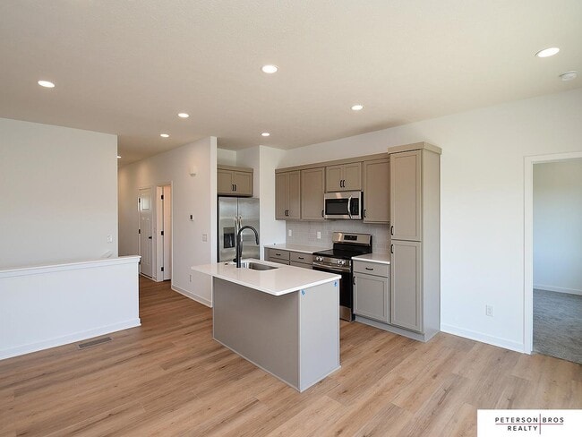 Building Photo - 14806 Bruning St