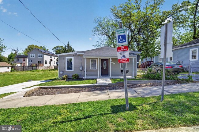 Building Photo - 505 69th St