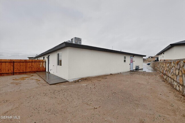Building Photo - 1483 O Sullivan Dr