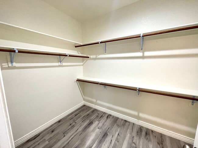 Building Photo - Beautiful 2024 Built 3 Bedroom 2 Bath Home...