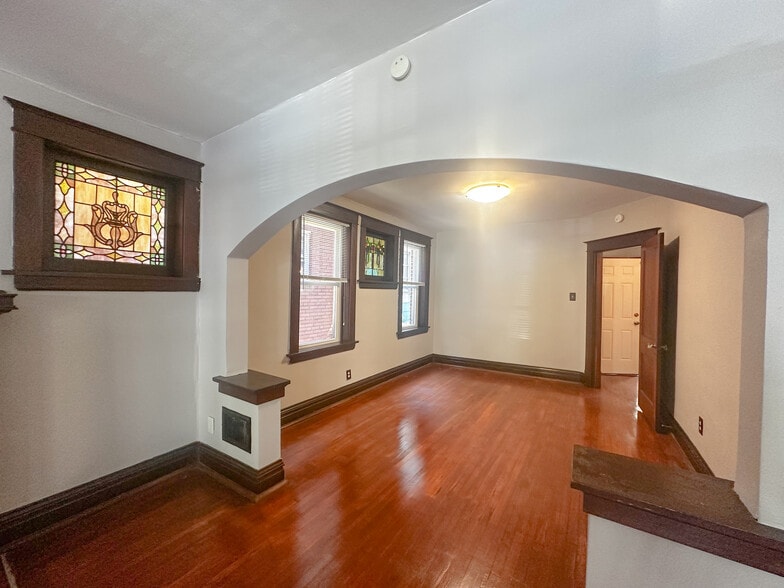 Building Photo - 3626 Montana St