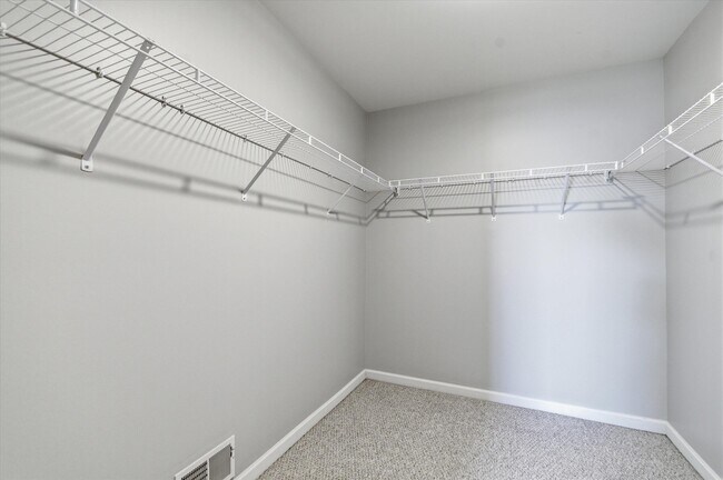 Building Photo - 1304 Riversedge Dr