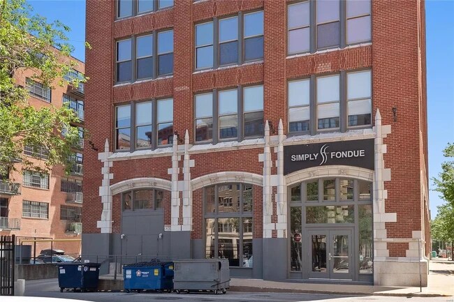 Rear entry - 1627 Locust St