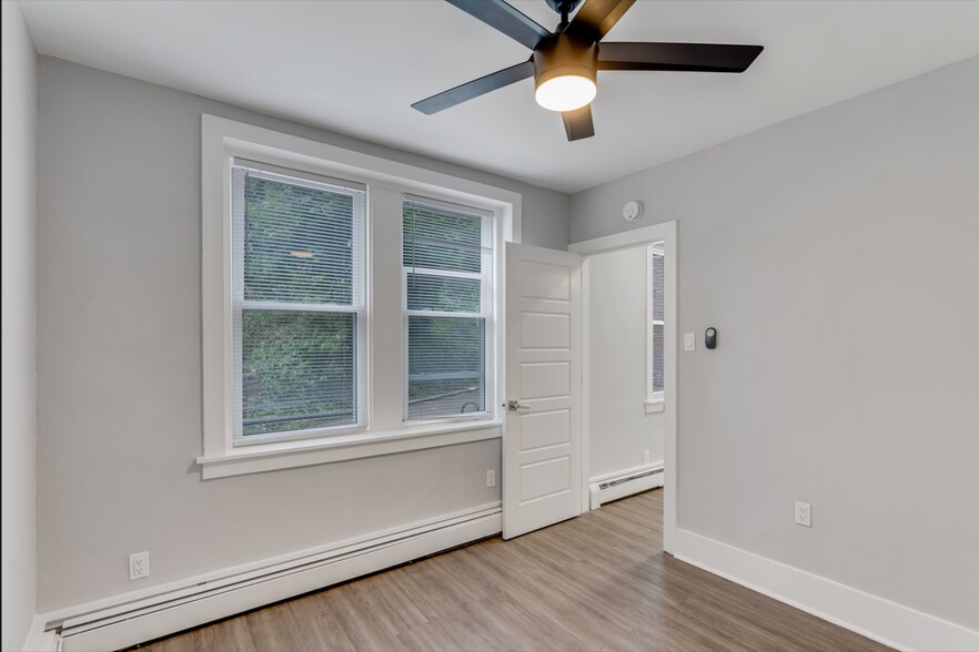 Building Photo - 615 Vernon Rd