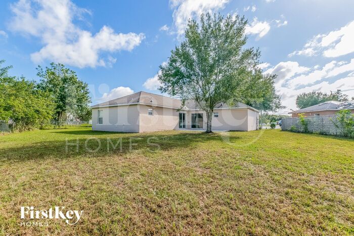 Building Photo - 711 Hamster Way