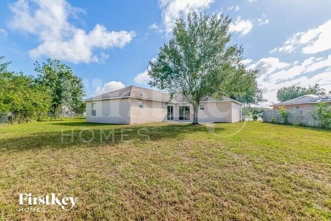 Building Photo - 711 Hamster Way