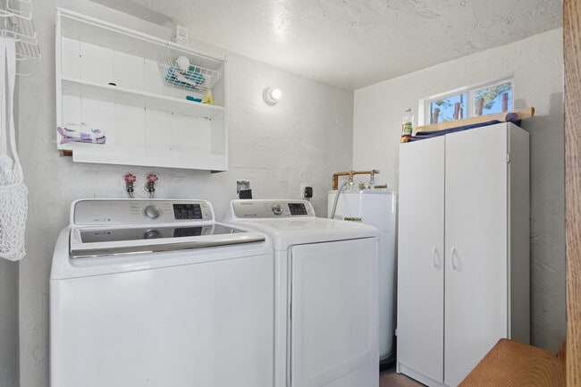 Building Photo - 77 Catamount Ln