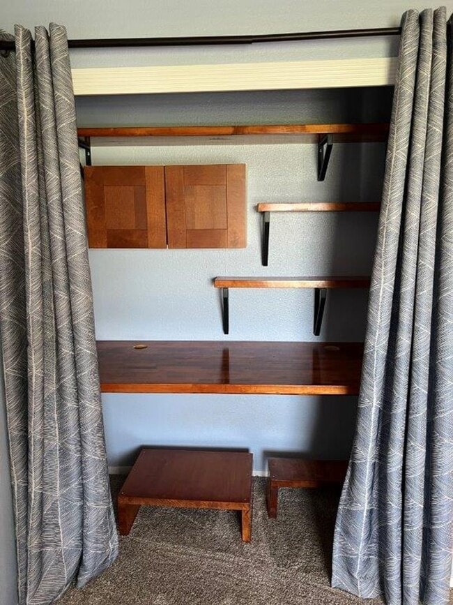 Building Photo - Modern 4 Bedroom 3 Bath Close to Marina Suisun City *Star Rentals