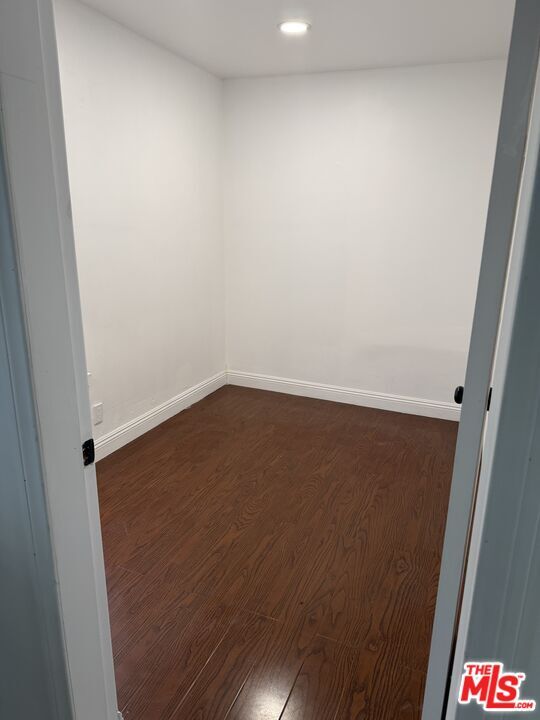 Building Photo - 120 N Ave 25