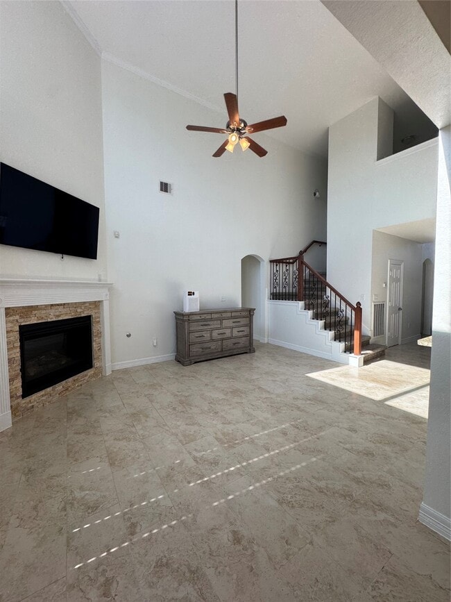 Building Photo - 1110 Hector Ave