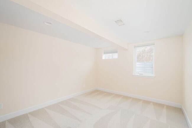 Building Photo - 2500 S Marion St
