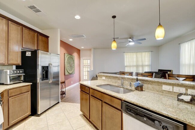 Building Photo - 3101 Davis Ln