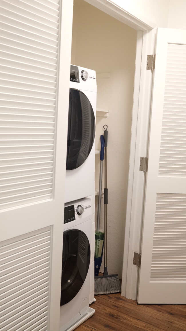 Laundry and storage - 250 Forest Ridge