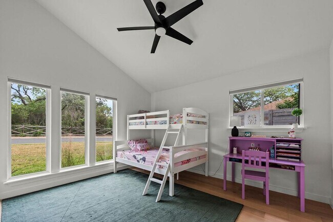 Building Photo - 7824 Manassas Dr