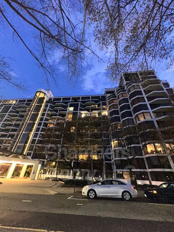 Building Photo - 1530 Key Blvd