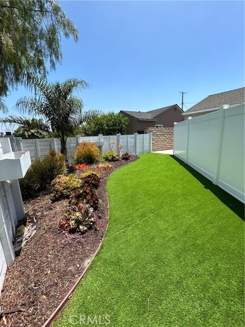 Building Photo - 12008 Roscoe Blvd