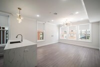 Building Photo - 131 Clifton Pl
