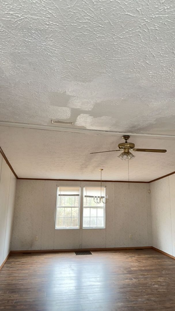 Building Photo - 502 Wagon Wheel Rd